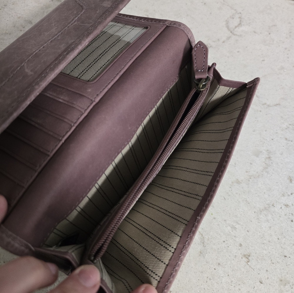 Frye Melissa Trifold Wallet Antique Leather Amethyst - Picture 4 of 5